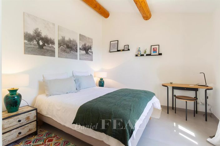 Image No.15-3 Bed House for sale