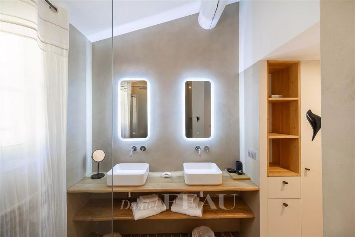 Image No.16-3 Bed House for sale