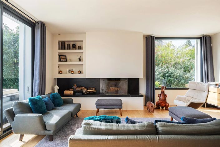 Image No.4-5 Bed House for sale