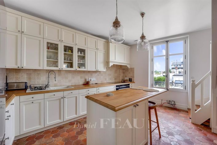 Image No.4-Appartement de 5 chambres à vendre à Versailles