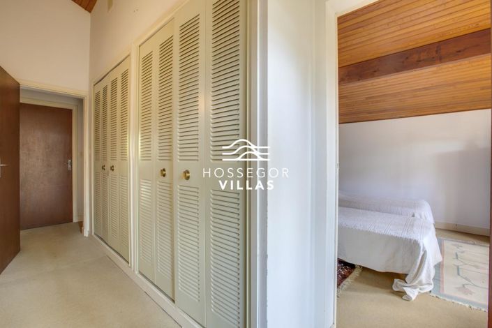 Image No.12-5 Bed House for sale