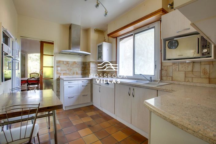 Image No.5-5 Bed House for sale