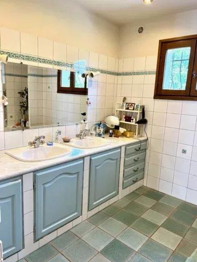 Image No.14-3 Bed House for sale