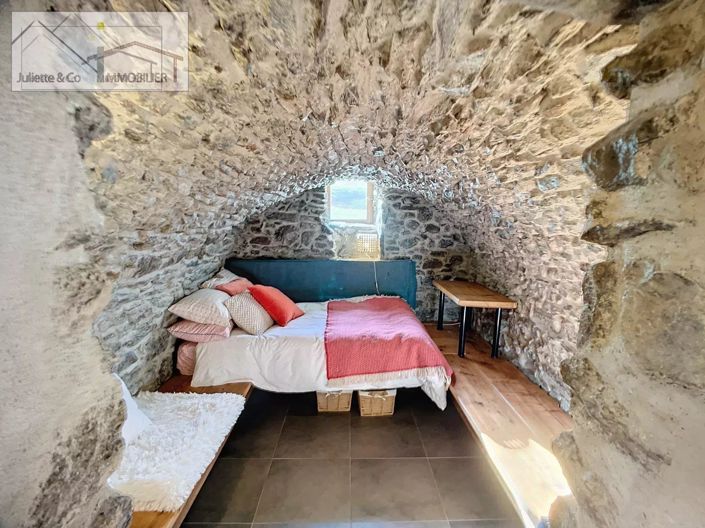 Image No.11-3 Bed Apartment for sale