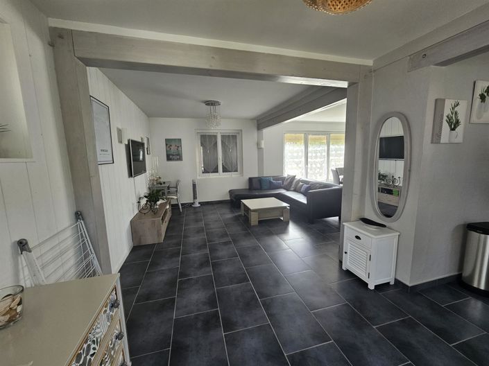 Image No.11-5 Bed House for sale