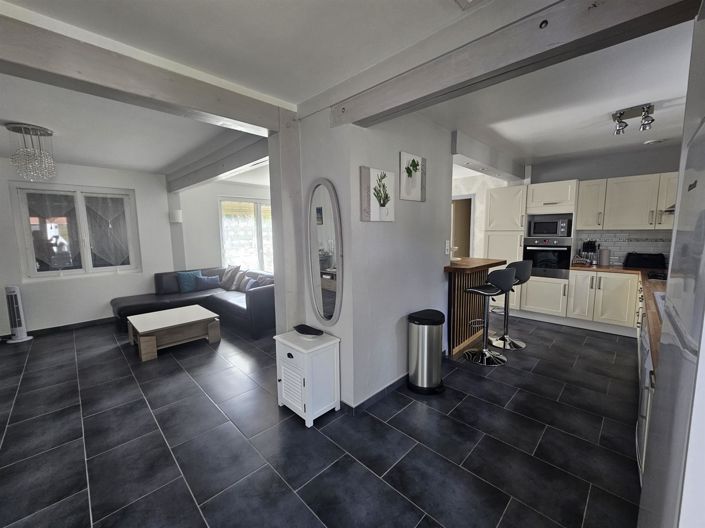 Image No.4-5 Bed House for sale