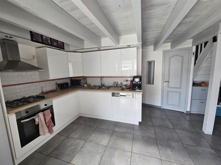 Image No.8-5 Bed House for sale