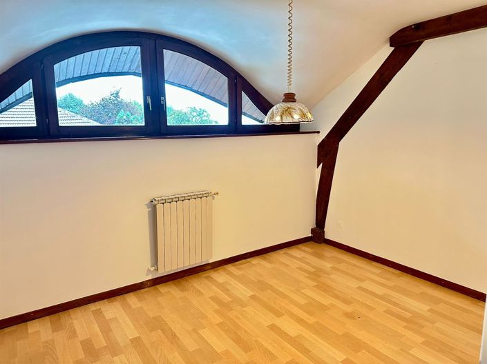 Image No.12-4 Bed House for sale