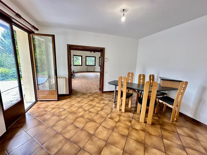 Image No.7-4 Bed House for sale