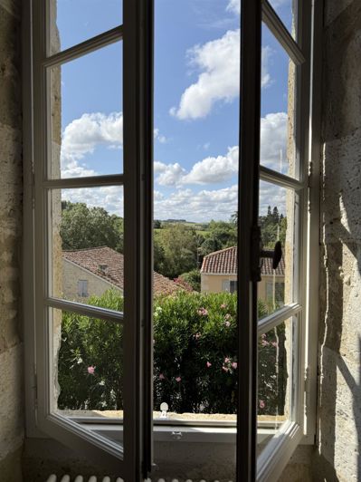 Image No.17-3 Bed House for sale