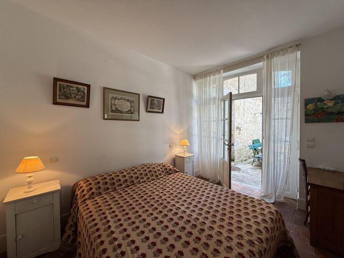 Image No.22-3 Bed House for sale