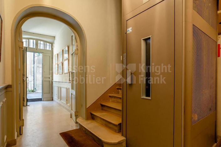 Image No.1-10 Bed House for sale