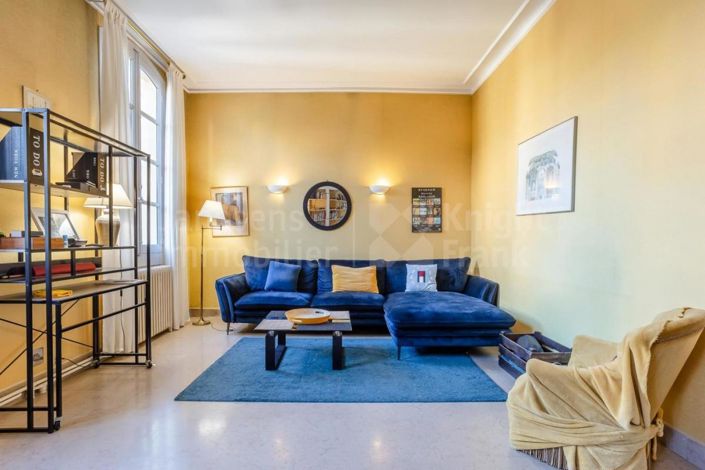 Image No.5-10 Bed House for sale