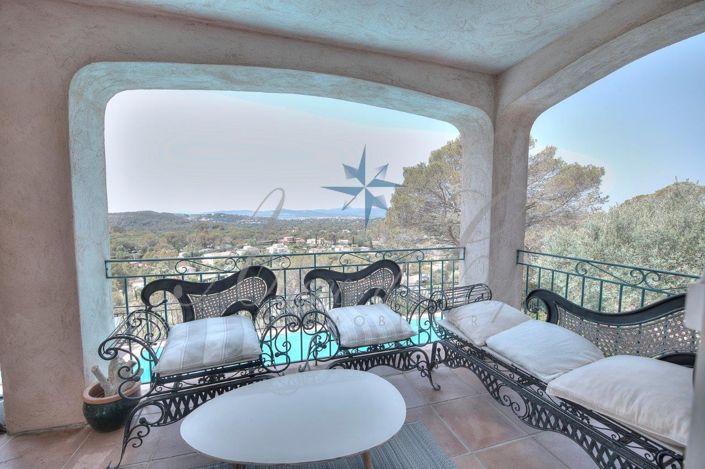 Image No.1-5 Bed House for sale
