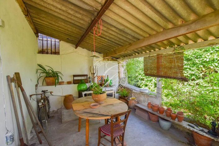 Image No.10-3 Bed House for sale