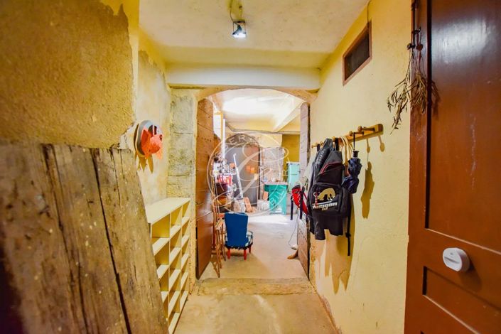 Image No.8-3 Bed House for sale