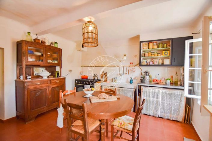 Image No.9-3 Bed House for sale