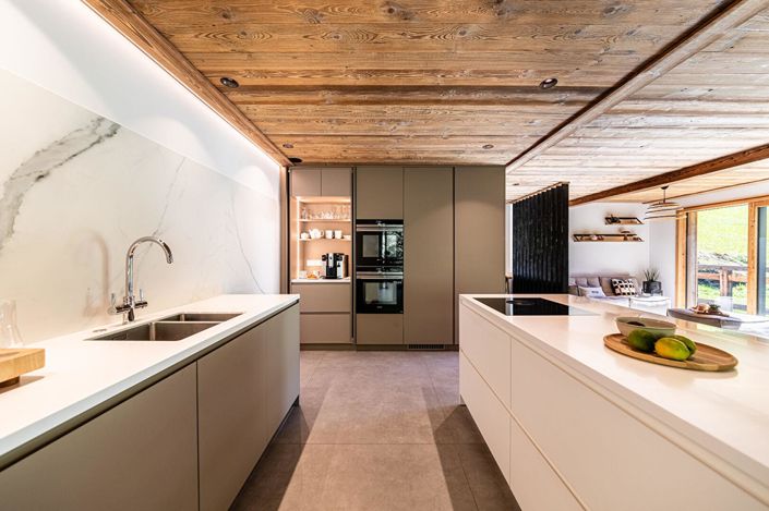 Image No.11-3 Bed House for sale