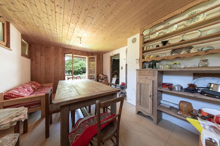 Image No.11-2 Bed House for sale