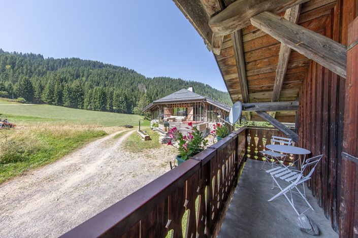 Image No.6-2 Bed House for sale