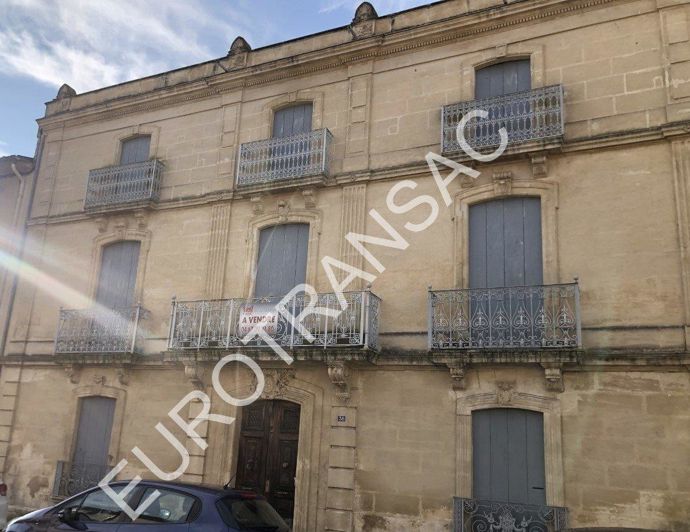 Image No.1-5 Bed House for sale