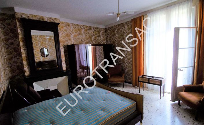 Image No.12-5 Bed House for sale