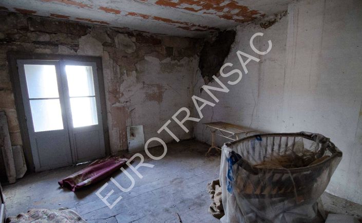 Image No.17-5 Bed House for sale