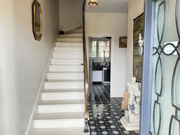 Image No.3-4 Bed House for sale