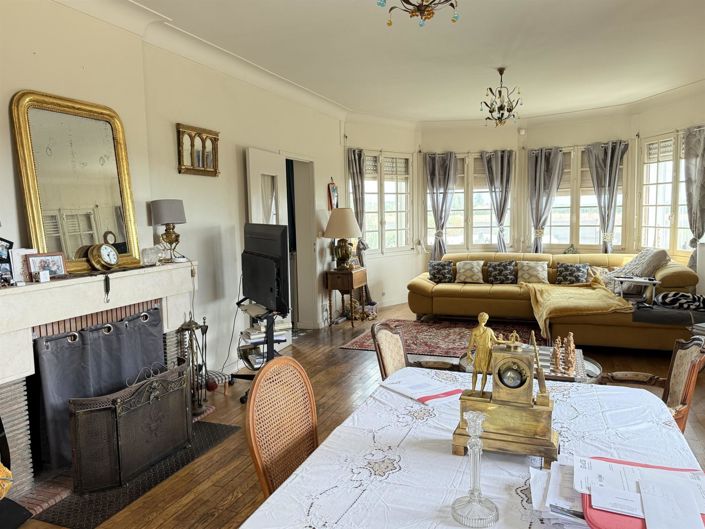 Image No.6-4 Bed House for sale