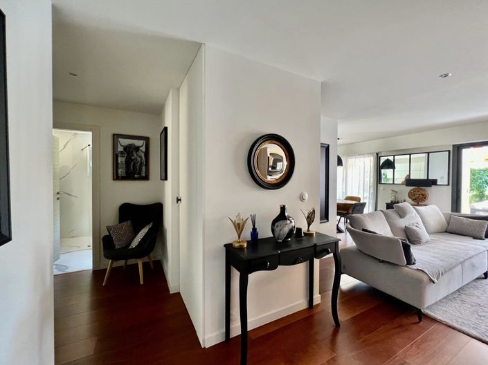 Image No.19-2 Bed Apartment for sale