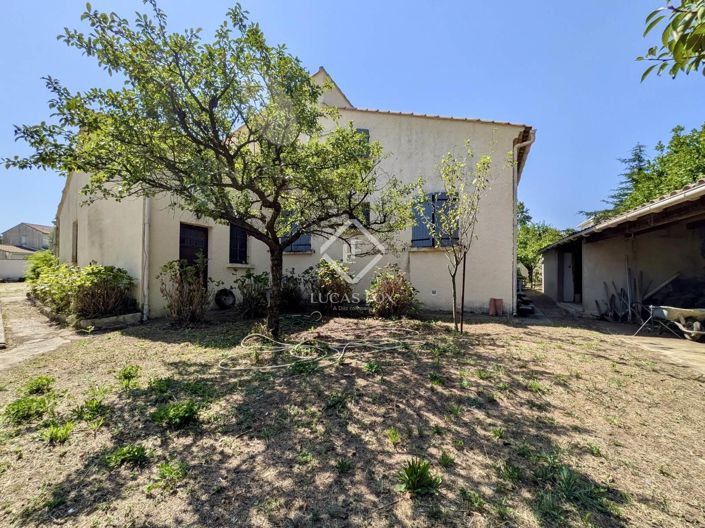 Image No.17-6 Bed House for sale