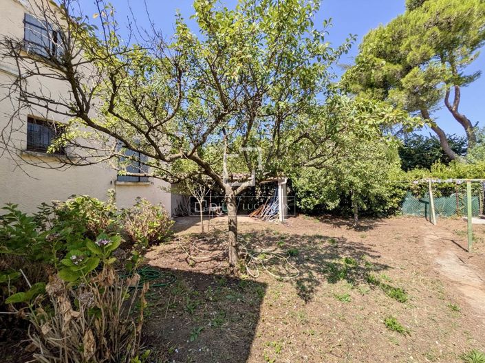 Image No.18-6 Bed House for sale