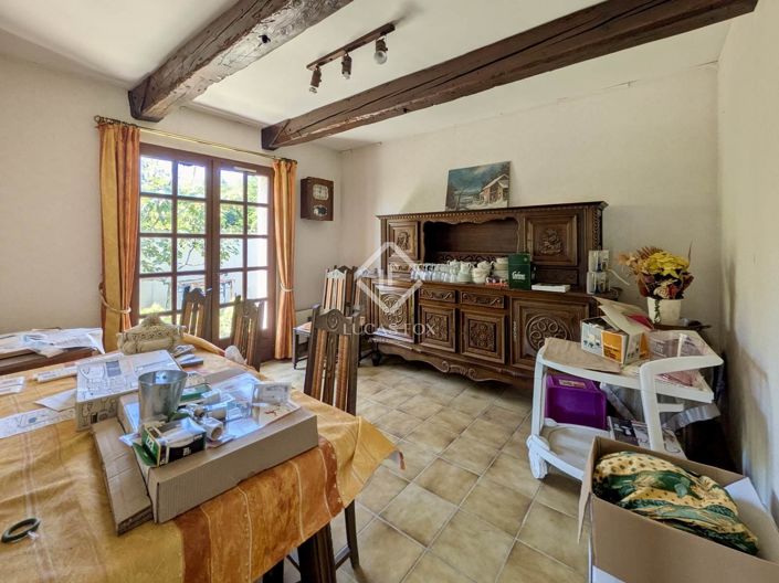 Image No.8-6 Bed House for sale