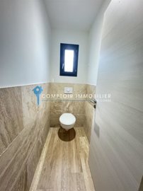 azajo7p77zgnrcg212