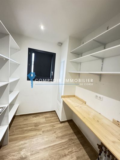 Image No.5-2 Bed House for sale