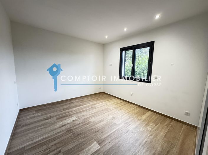 Image No.6-2 Bed House for sale