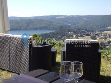 1 - Le Lac-d'Issarlès, Maison