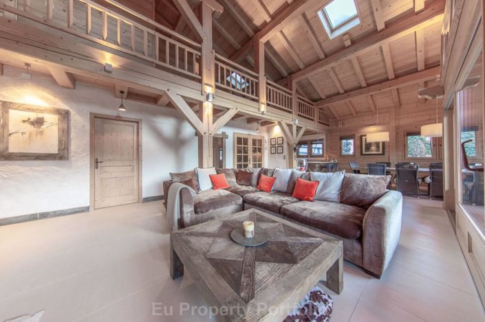 Image No.8-5 Bed House for sale