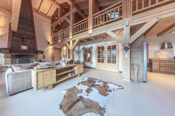 Image No.9-5 Bed House for sale