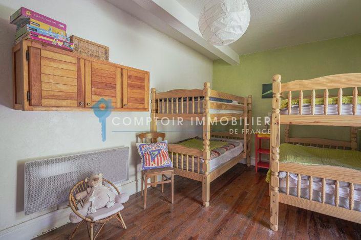 Image No.8-3 Bed House for sale