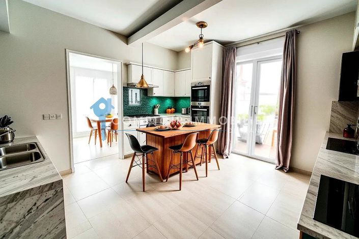 Image No.6-2 Bed House for sale