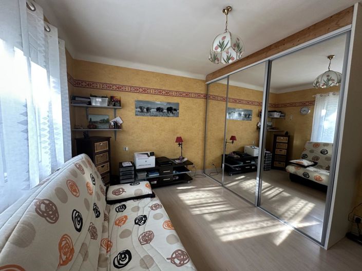 Image No.11-3 Bed House for sale