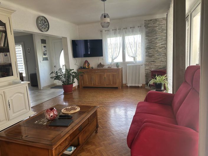 Image No.5-3 Bed House for sale