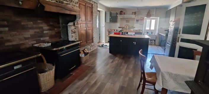 Image No.5-5 Bed House for sale