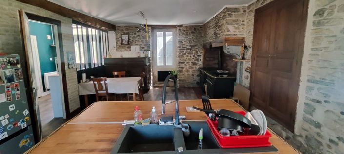 Image No.6-5 Bed House for sale