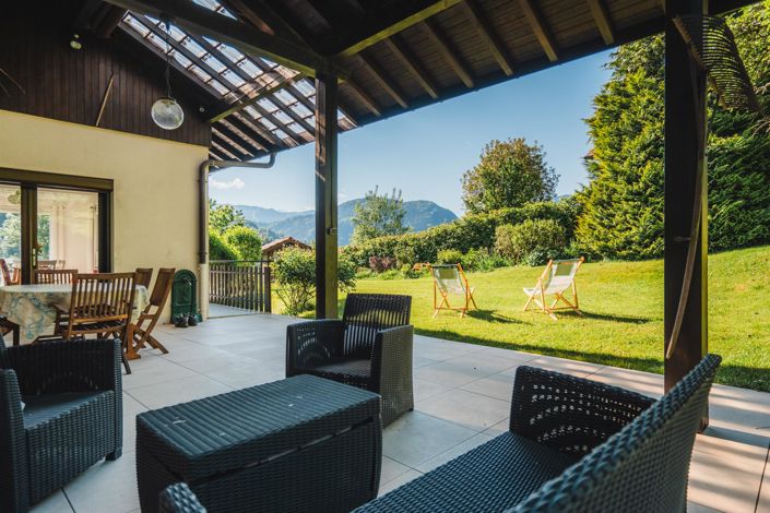 Image No.1-4 Bed House for sale