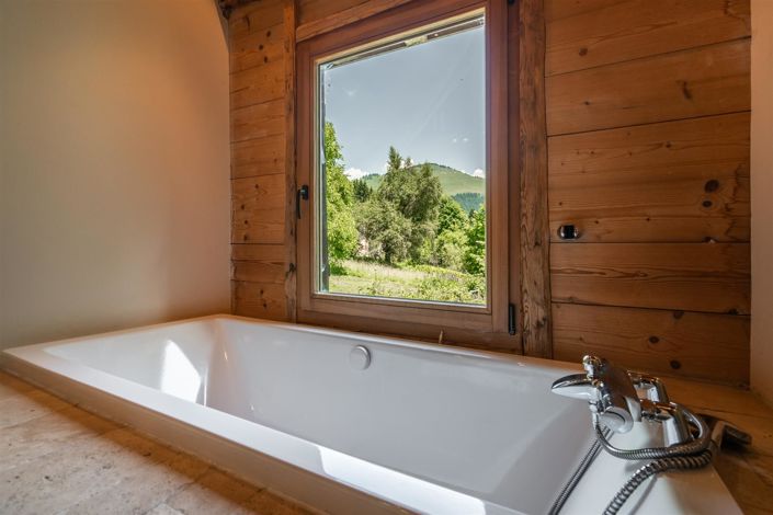 Image No.12-4 Bed House for sale