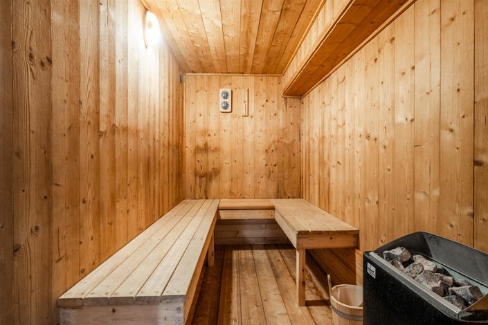 Image No.18-4 Bed House for sale