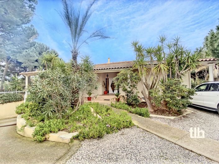 Image No.1-6 Bed House for sale