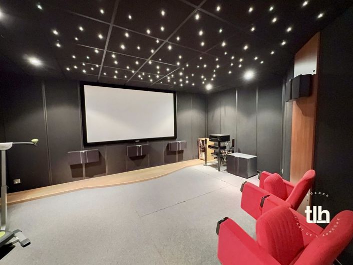 Image No.12-4 Bed Property for sale